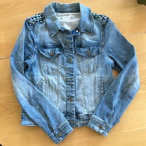 Carve Designs stretchy jean jacket with detailed stitching